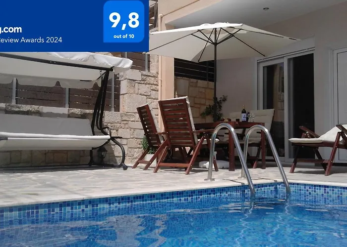 “Theeporto” Maisonette With Pool