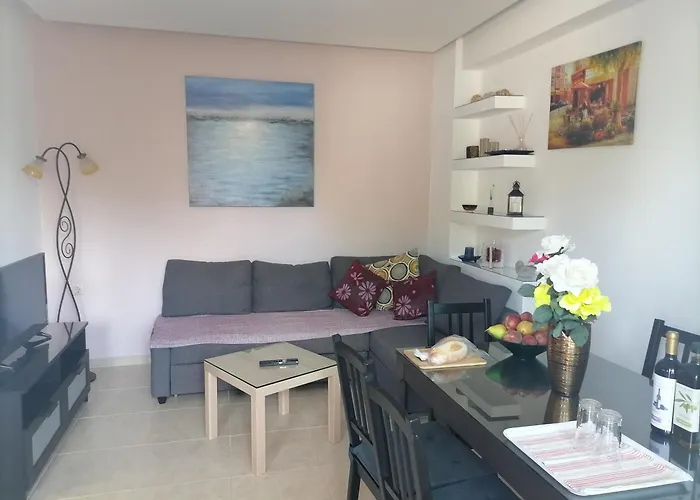 “Theeporto” Maisonette With Pool