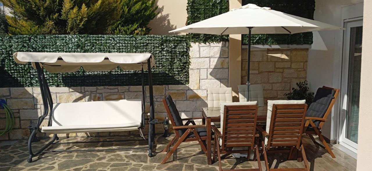 “theeporto” Maisonette With Pool