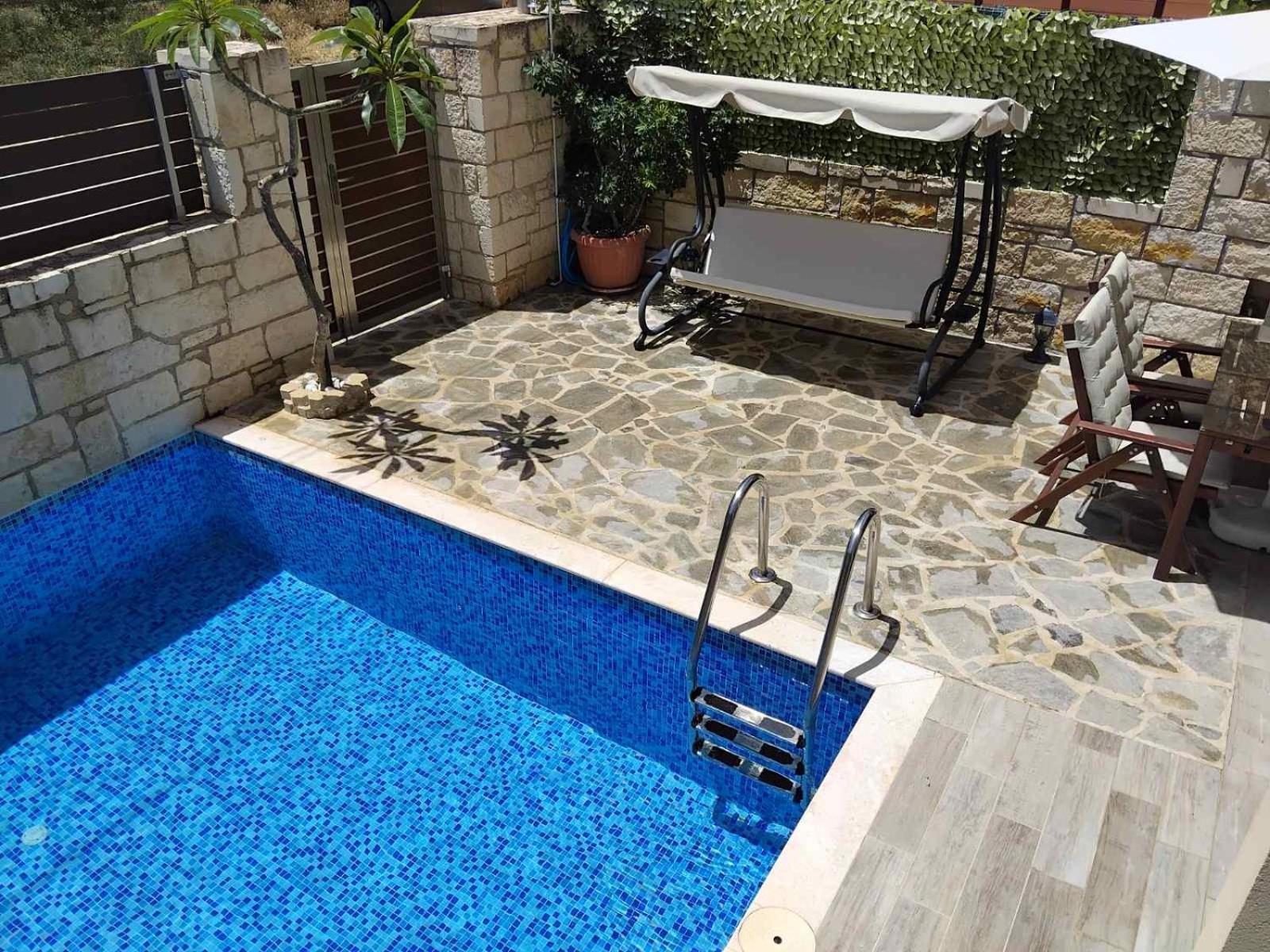 “theeporto” Maisonette With Pool Casa vacanze