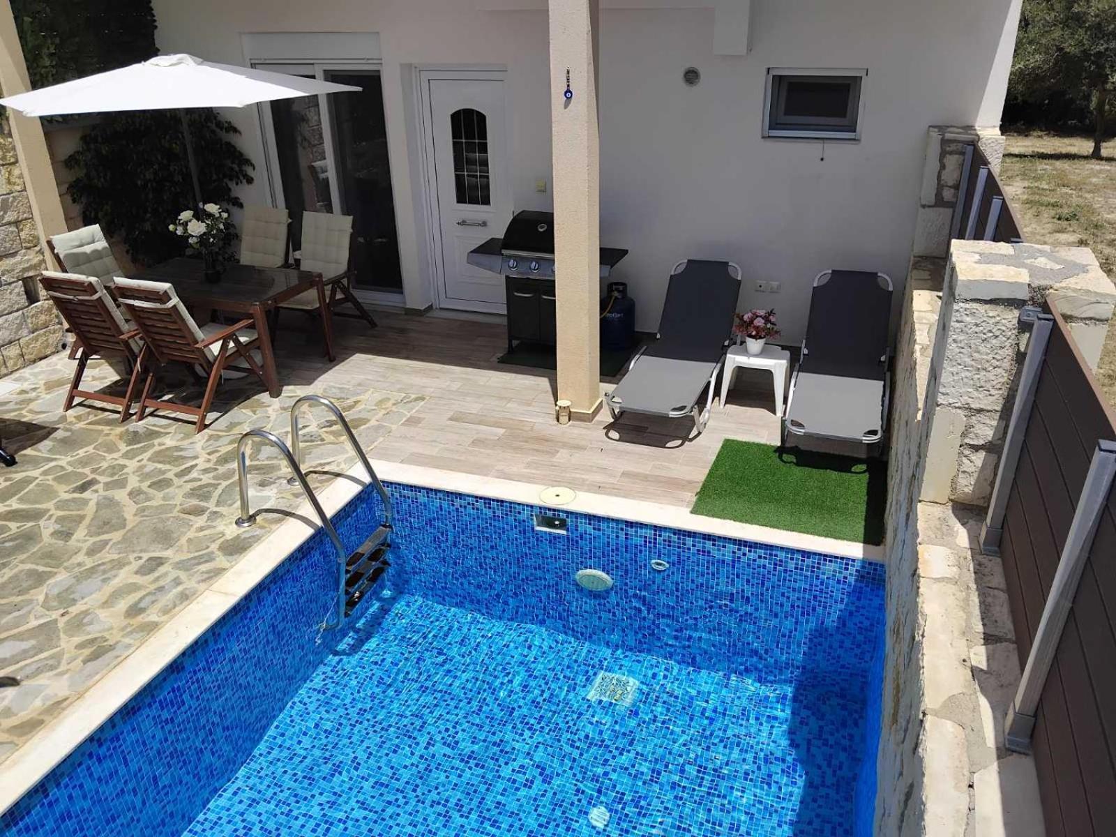 Casa vacanze “theeporto” Maisonette With Pool